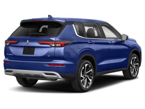 Used 2024 Mitsubishi Outlander SE AWD/4WD image 2