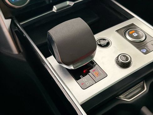 Certified 2023 Land Rover Range Rover SE AWD/4WD image 17