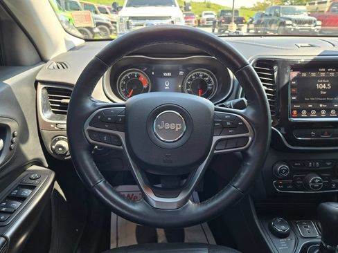 Used 2019 Jeep Cherokee Limited AWD/4WD image 18