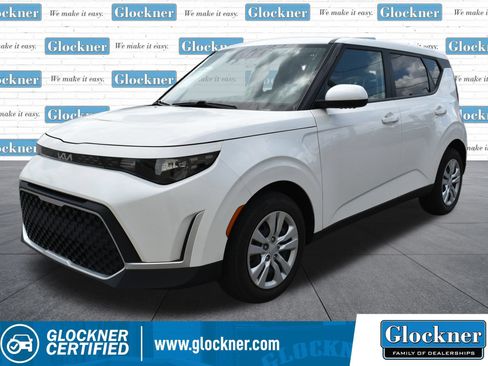 Used 2023 Kia Soul LX FWD image 1