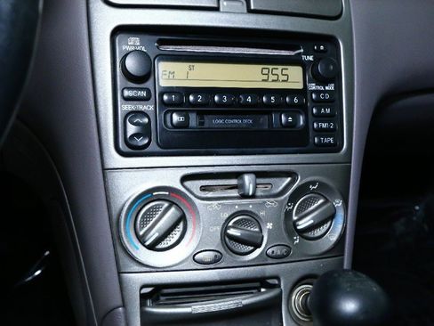 Used 2001 Toyota Celica GT image 26