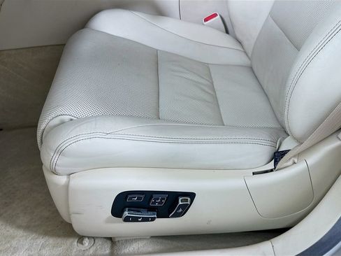 Used 2013 Lexus LS 460 w/ Comfort Pkg RWD image 20