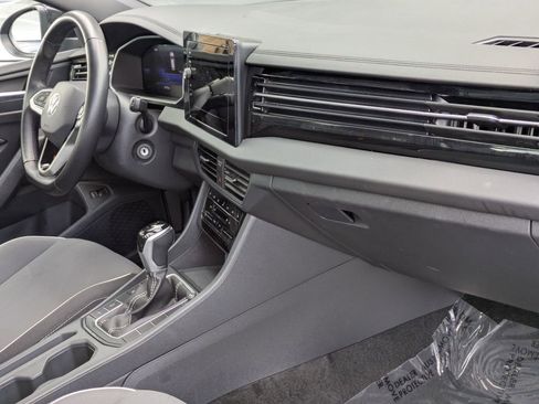 Used 2025 Volkswagen Jetta Sport FWD image 31