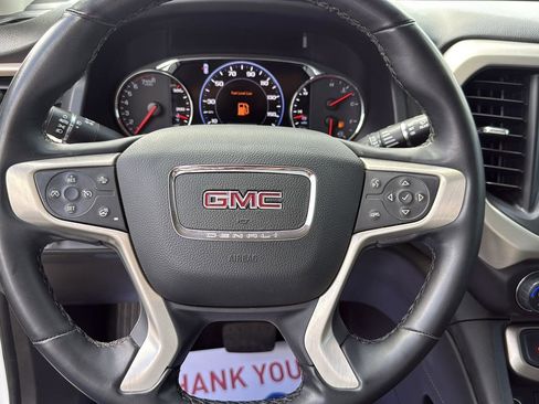Used 2023 GMC Acadia Denali image 15