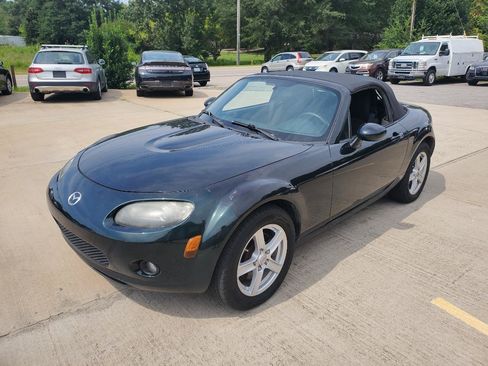 Used 2007 MAZDA MX-5 Miata Sport w/ Convenience Pkg RWD image 12