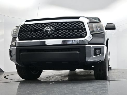Used 2018 Toyota Tundra SR5 image 32