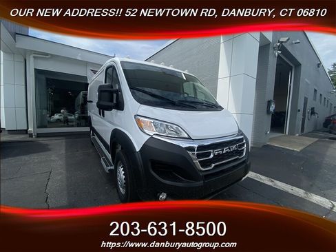 Used 2025 RAM ProMaster 2500 w/ U-Haul Equipment Group FWD image 8