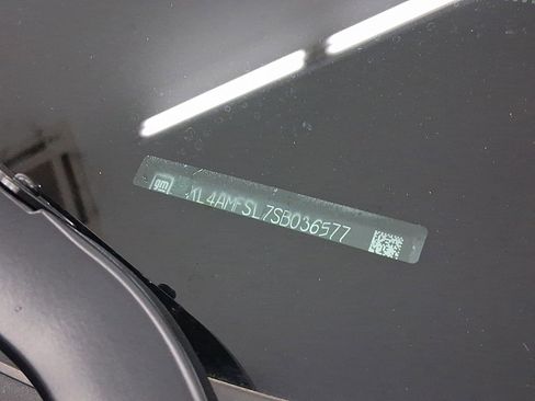 Used 2025 Buick Encore GX Avenir w/ Avenir Technology Package image 21