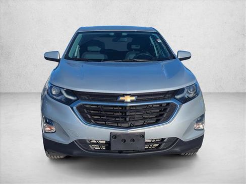 Used 2018 Chevrolet Equinox LT image 2