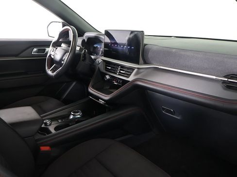 Used 2025 Ford Explorer ST-Line w/ ST-Line Street Pack AWD/4WD image 28