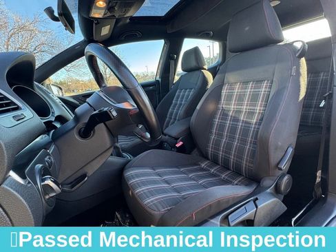 Used 2010 Volkswagen GTI 2-Door image 16