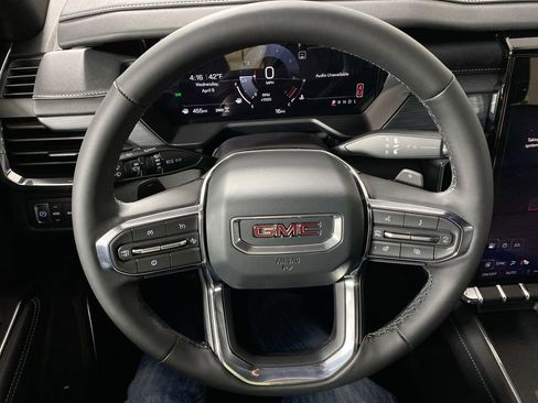 Used 2025 GMC Acadia Elevation w/ Elevation Premium Package image 14