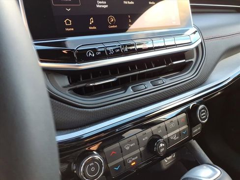 Used 2025 Jeep Compass Trailhawk w/ Trailhawk Elite Group image 26