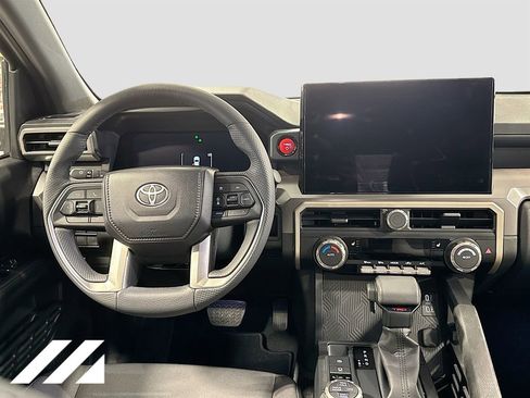Used 2025 Toyota Tacoma TRD Off-Road AWD/4WD image 22