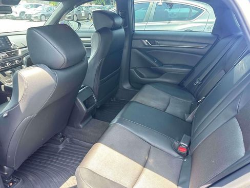 Used 2018 Honda Accord Sport image 10