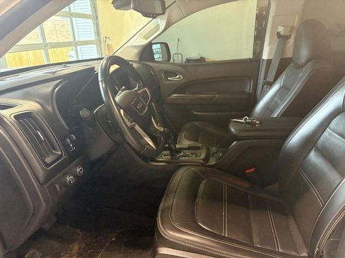 Used 2019 GMC Canyon Denali image 5