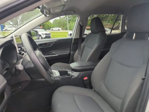 Used 2025 Toyota RAV4 LE FWD image 18