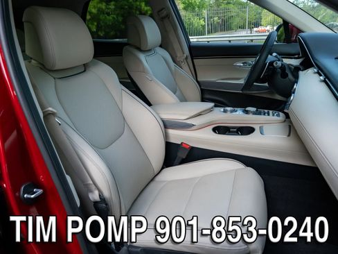 Used 2024 Genesis GV70 2.5T w/ Advanced Package AWD/4WD image 17