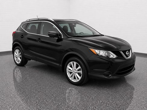 Used 2018 Nissan Rogue Sport SV FWD image 5