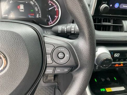 Used 2024 Toyota RAV4 XLE w/ Convenience Package FWD image 13