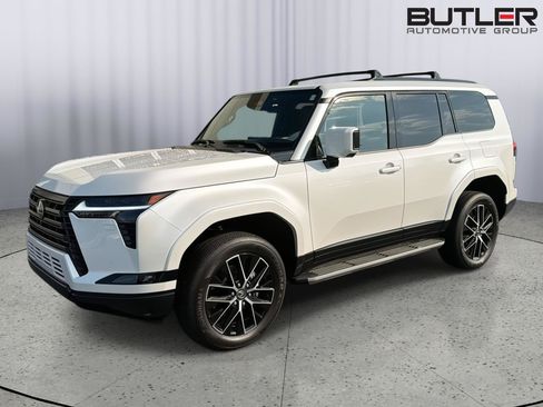 Used 2026 Lexus GX 550 w/ Accessory Package (2T) AWD/4WD image 1