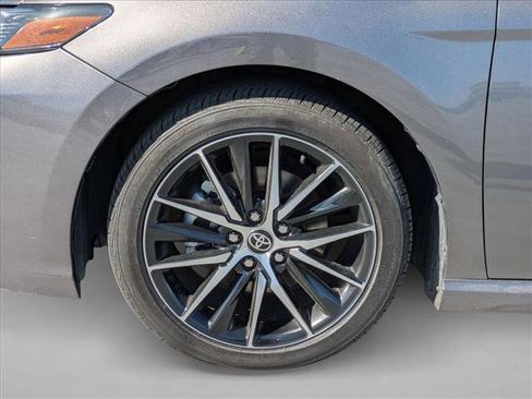 Used 2024 Toyota Camry SE image 21