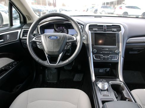 Certified 2019 Ford Fusion SE w/ Equipment Group 151A image 14