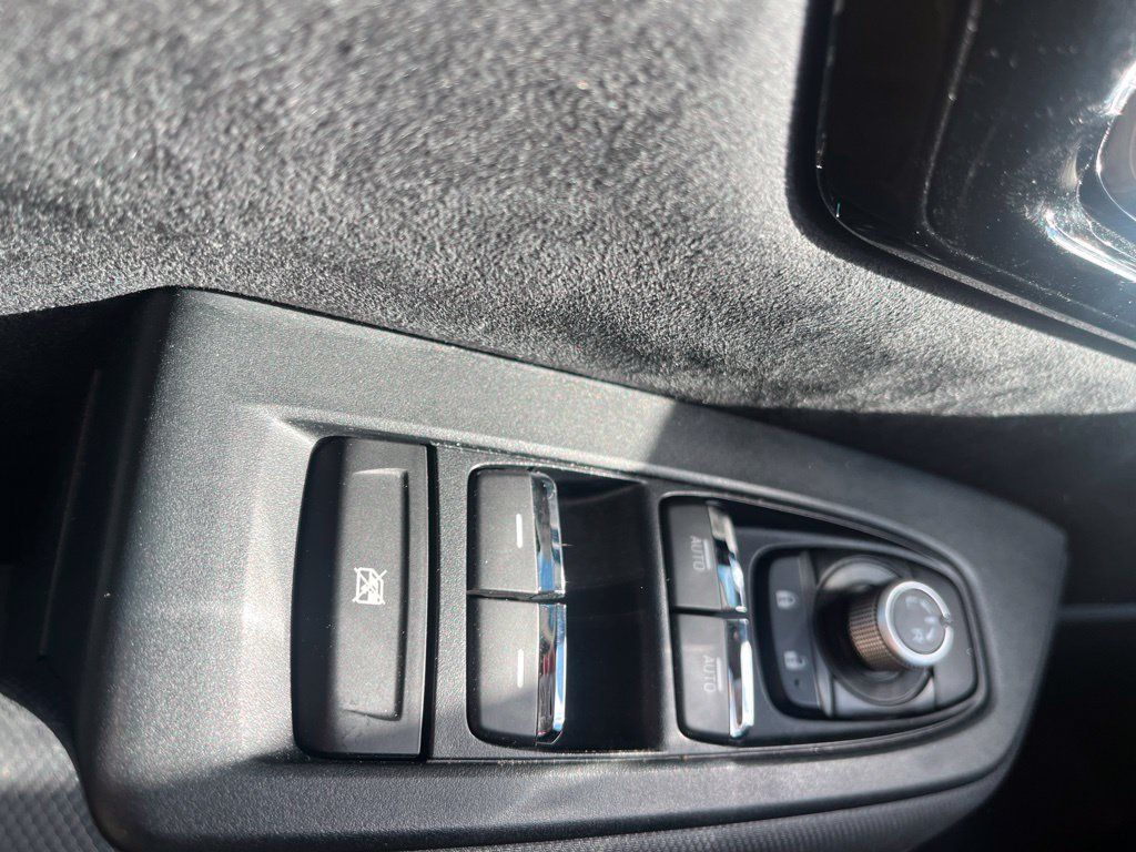 Used 2025 Subaru Forester Touring AWD/4WD image 27