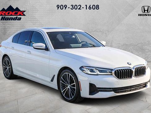 Used 2021 BMW 530i w/ Premium Package image 3