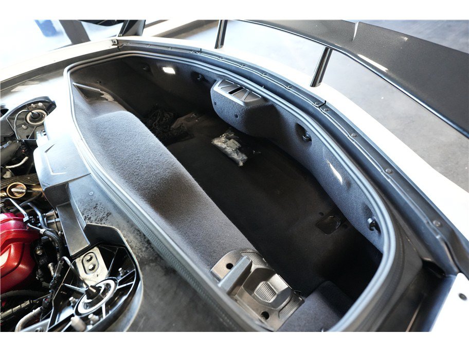 Used 2022 Chevrolet Corvette Stingray Preferred Cpe w/ Z51 Performance Package RWD image 11