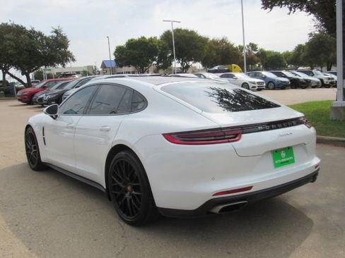 Used 2019 Porsche Panamera 4 image 10