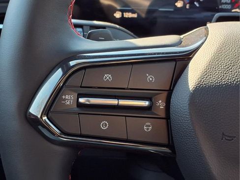 New 2026 Chevrolet Traverse RS image 11