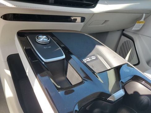 New 2026 Buick Enclave Avenir w/ Super Cruise Package FWD image 24
