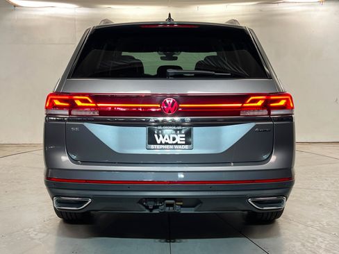 Used 2025 Volkswagen Atlas SE AWD/4WD image 5