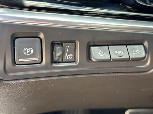 Used 2022 Cadillac XT6 Sport w/ Technology Package AWD/4WD image 29