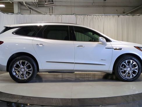 Used 2019 Buick Enclave Avenir w/ Avenir Technology Package image 11