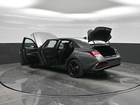 New 2026 Hyundai Elantra SEL Sport FWD image 46