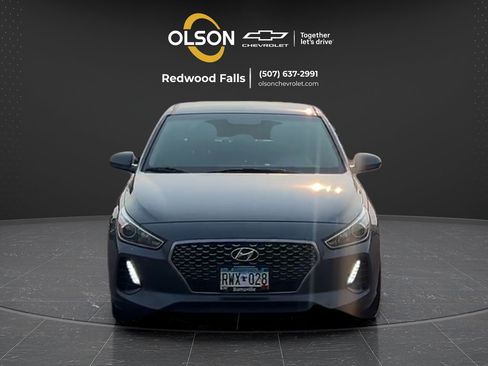 Used 2018 Hyundai Elantra GT FWD image 8