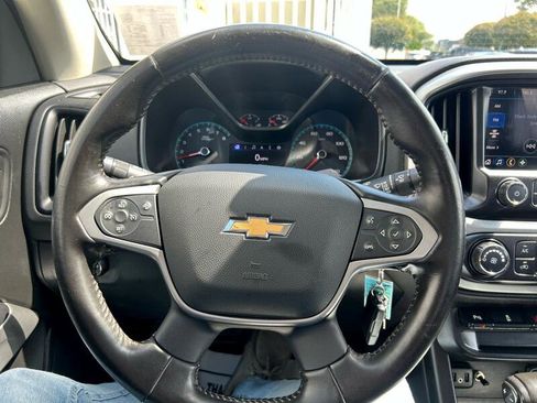 Used 2020 Chevrolet Colorado LT w/ Safety Package image 11