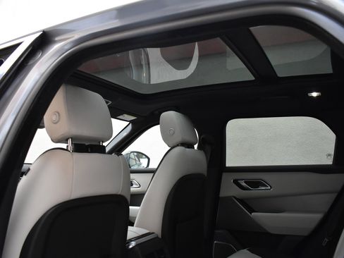 Used 2020 Land Rover Range Rover Velar R-Dynamic S image 24