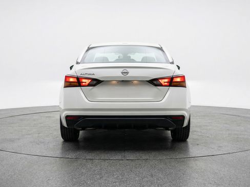 Used 2025 Nissan Altima 2.5 SV image 7