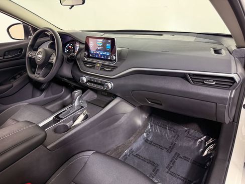 Certified 2025 Nissan Altima 2.5 S image 12