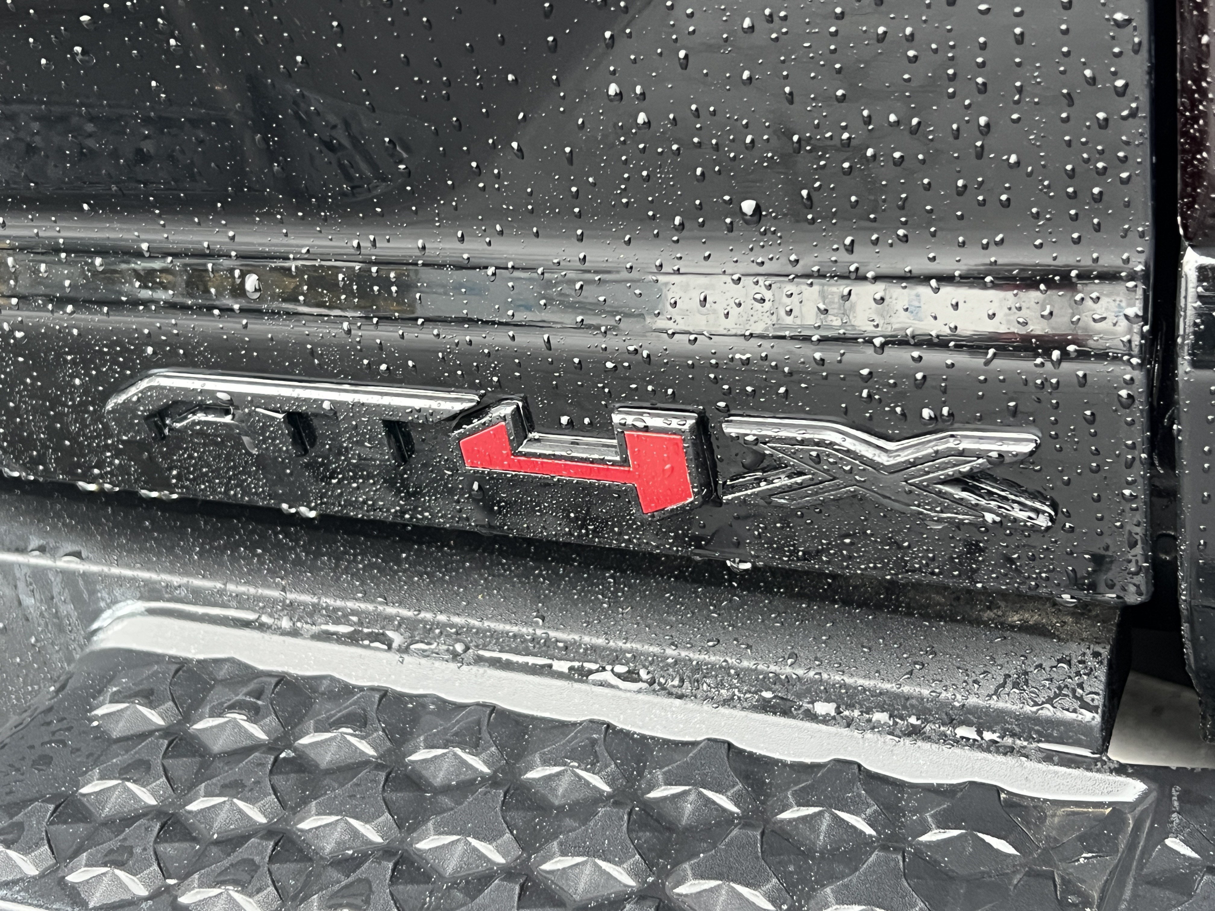 Used 2024 GMC Canyon AT4X AWD/4WD image 9