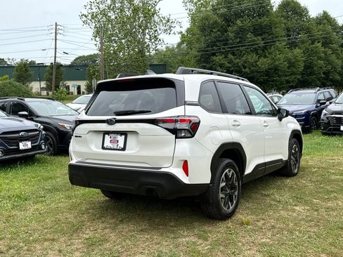 Certified 2025 Subaru Forester Premium AWD/4WD image 6