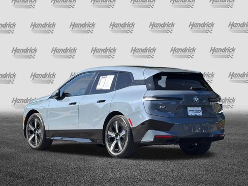Used 2023 BMW iX xDrive50 w/ Premium Package AWD/4WD image 7