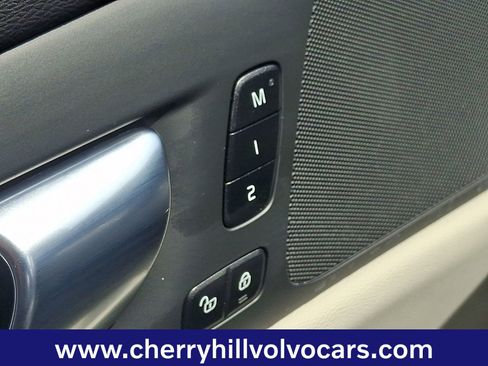 Certified 2025 Volvo S60 B5 Plus image 23