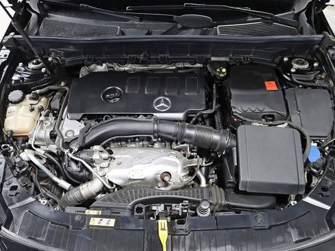 Used 2020 Mercedes-Benz GLB 250 4MATIC image 36