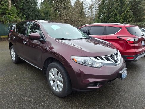 Used 2014 Nissan Murano S image 2