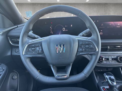 Used 2025 Buick Envista Preferred w/ Convenience I Package image 25