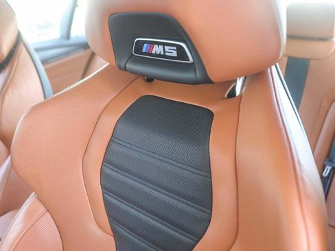 Used 2023 BMW M5 image 22